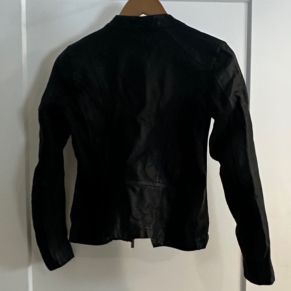 Women's Black Faux Leather Jacket - Picture 8 of 8